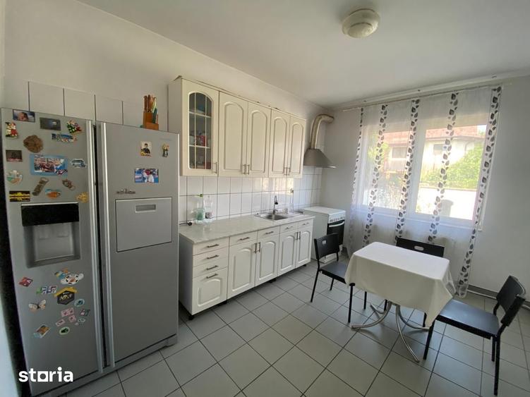 Casă cu 5 camere decomandat cu Teren 260 Mp în Crângași