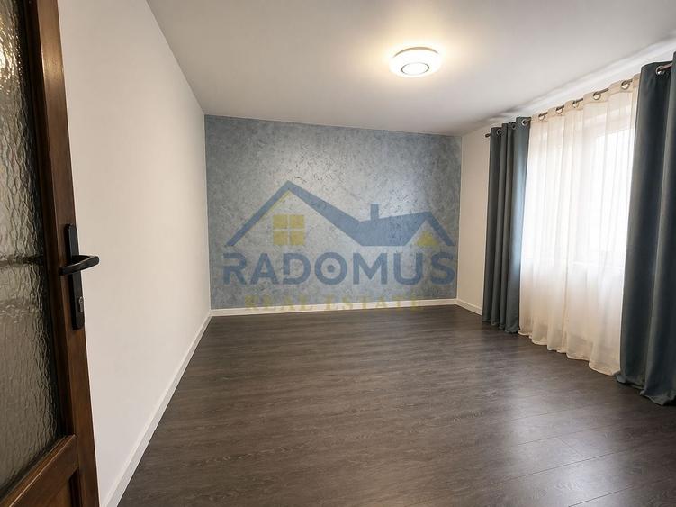 Casă individuală cu 5 camere cu Canalizare în Strejnicu