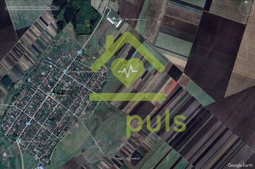 Teren de 34000 mp, în Pesac