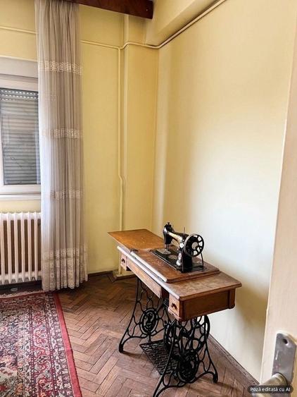 Apartament cu 3 camere decomandat, mobilat în P-ța Unirii