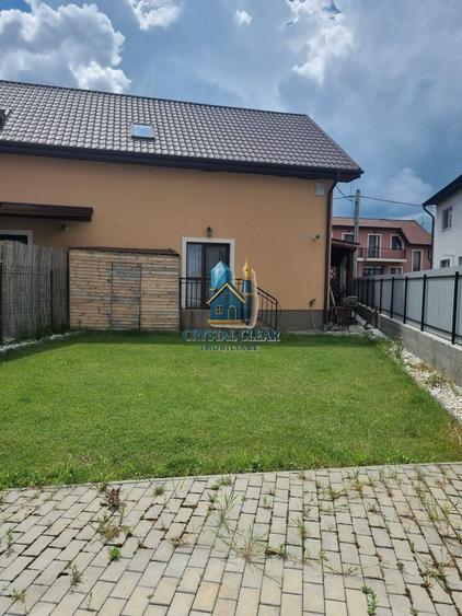 Casă individuală cu 4 camere cu Canalizare în Sângeorgiu de Mureș