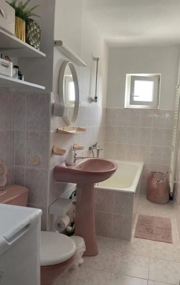 Apartament cu 2 camere nedecomandat în Sânmartin