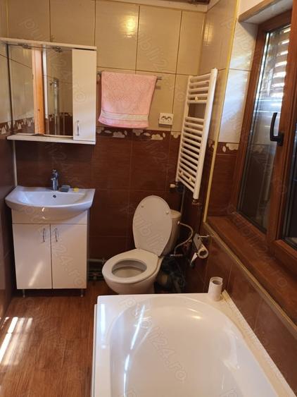 Casă individuală cu 3 camere cu Canalizare în Ghirodei