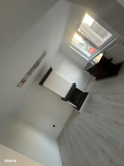 Casa individuala, decomanda, 6 camere, 180 mp ., teren 3 ari., zona d - 12
