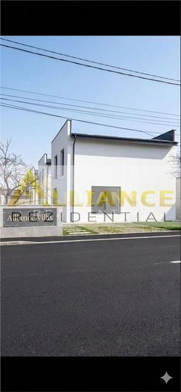 Casă individuală cu 5 camere cu Canalizare în Central