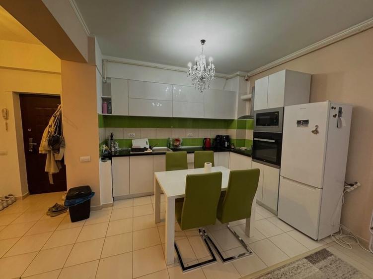 Apartament cu 2 camere semidecomandat în Roșu
