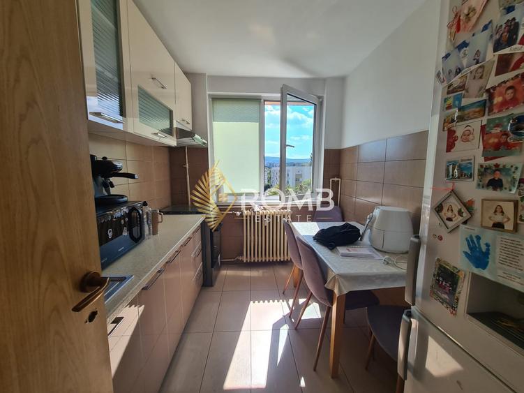 Apartament cu 3 camere semidecomandat, mobilat în Grigorescu