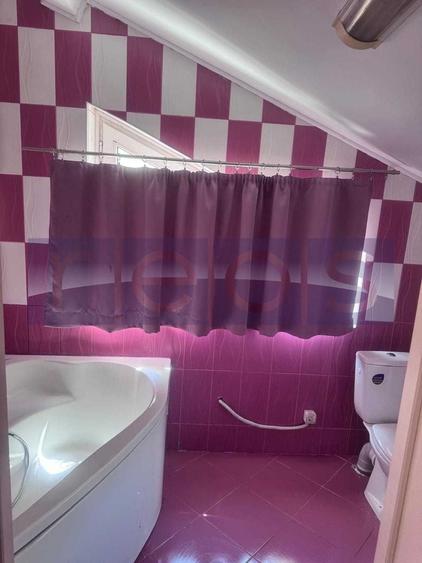 Casă individuală cu 6 camere cu Canalizare în Cotroceni