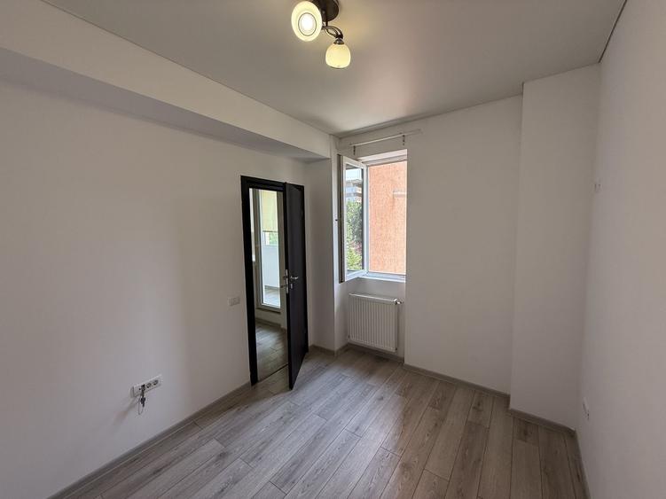 Garsonieră dublă 39mp- living + dormitor + balcon mare - Etaj 1 - 7