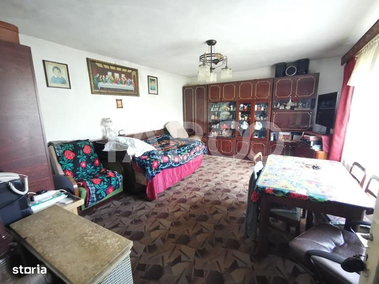 Casă cu 4 camere în Trei Stejari