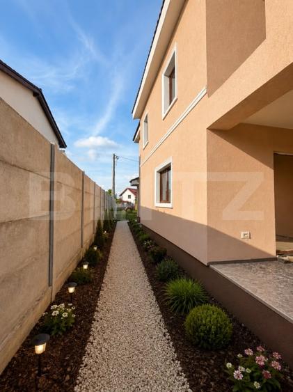 Duplex cu 5 camere cu Canalizare în Dumbrăvița