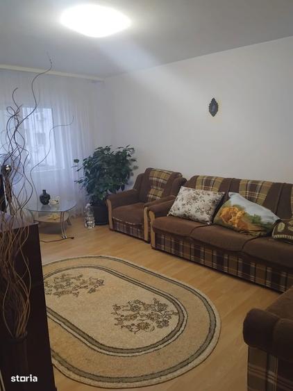 Apartament cu 2 camere decomandat în Poarta 6