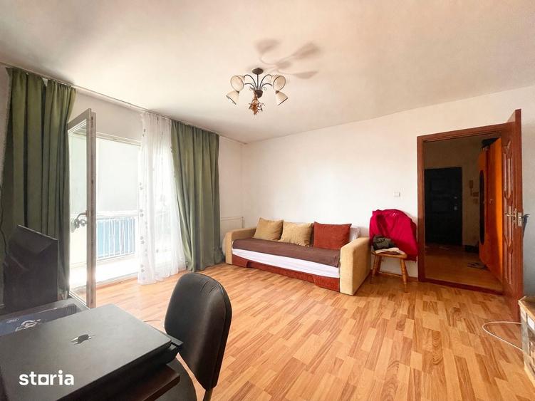 Apartament cu 2 camere semidecomandat în Girocului