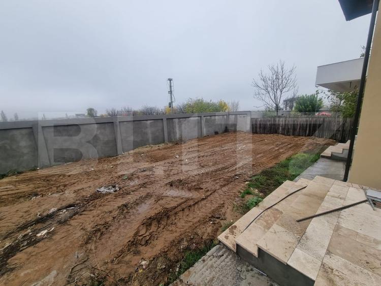 Casă individuală cu 5 camere decomandat cu Teren 500 Mp în Exterior Nord