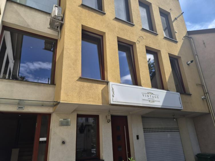 Spațiu comercial, de 38 mp, în Central
