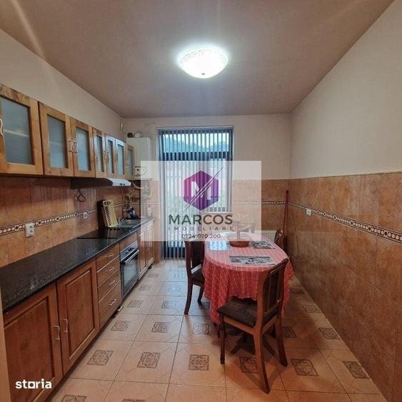 Apartament cu 4 camere în Muncitoresc