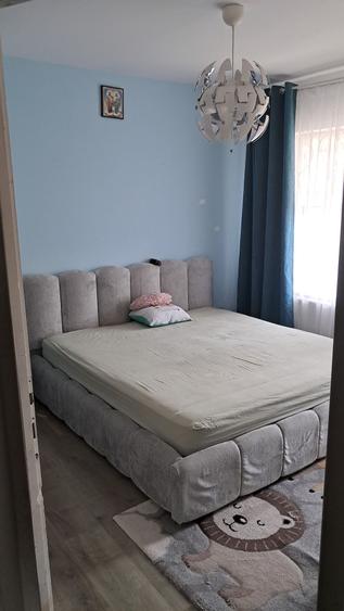 Apartament cu 3 camere în Florești