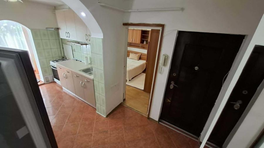 Apartament cu 3 camere decomandat în Metalurgie
