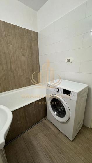 Garsonieră semidecomandată în Girocului