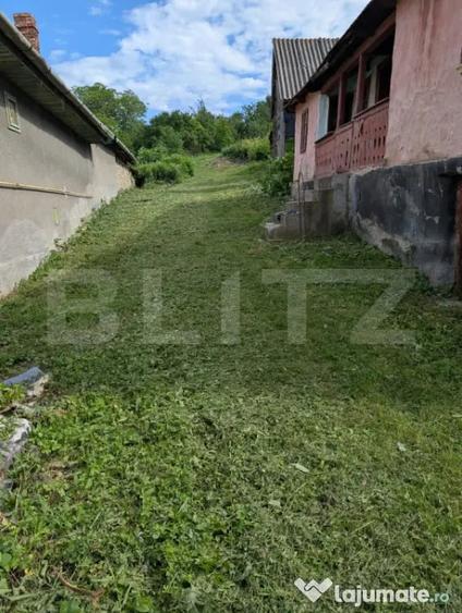 Casă cu 2 camere cu Teren 2111 Mp în Săndulești