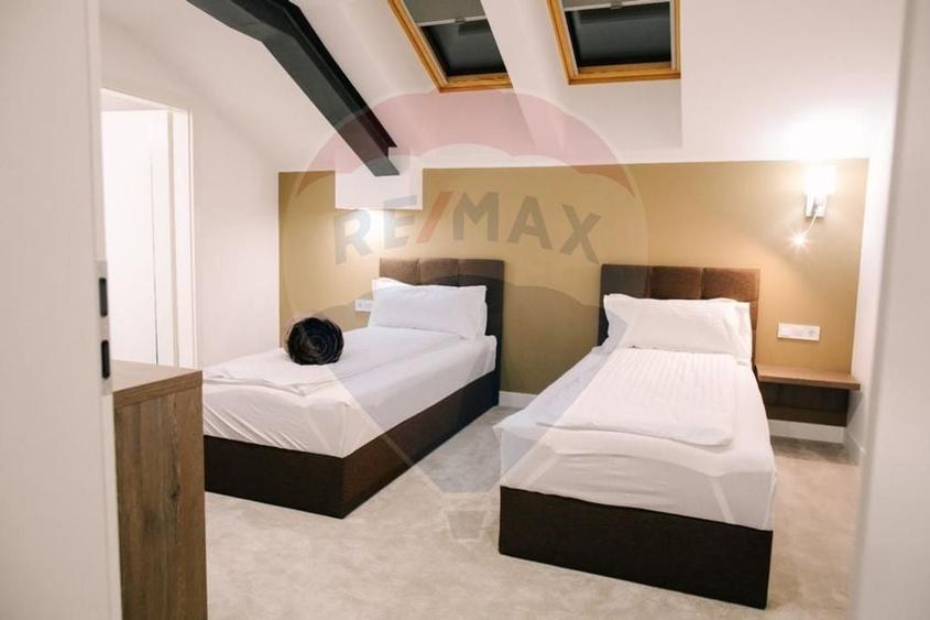 Hotel/Pensiune, de 325 mp, în Sângeorgiu de Mureș