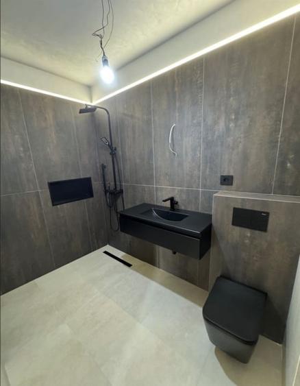 Apartament cu 3 camere semidecomandat în Iris