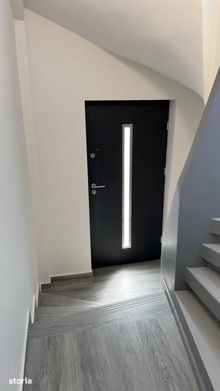 Casă cu 9 camere cu Teren 120 Mp în Cantemir