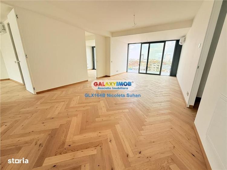 Apartament cu 4 camere în Victoriei