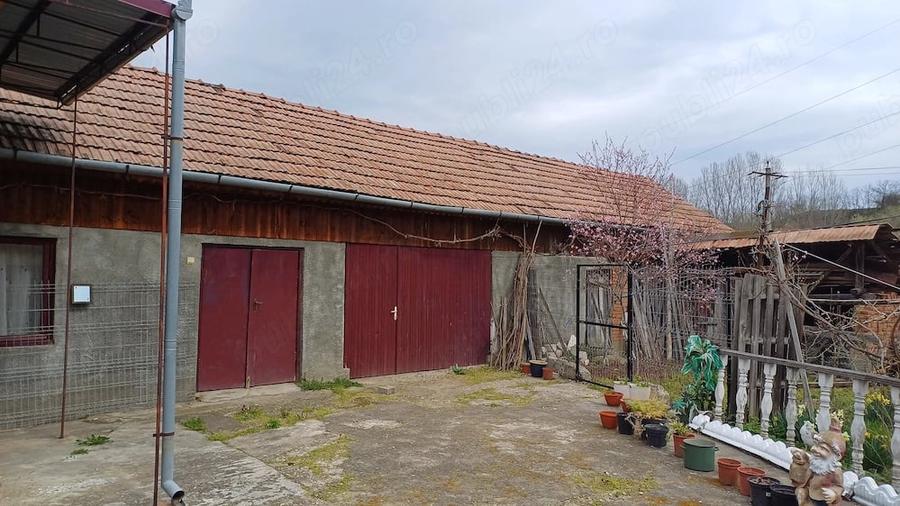 Casă cu 3 camere cu Teren 526 Mp în Vinerea