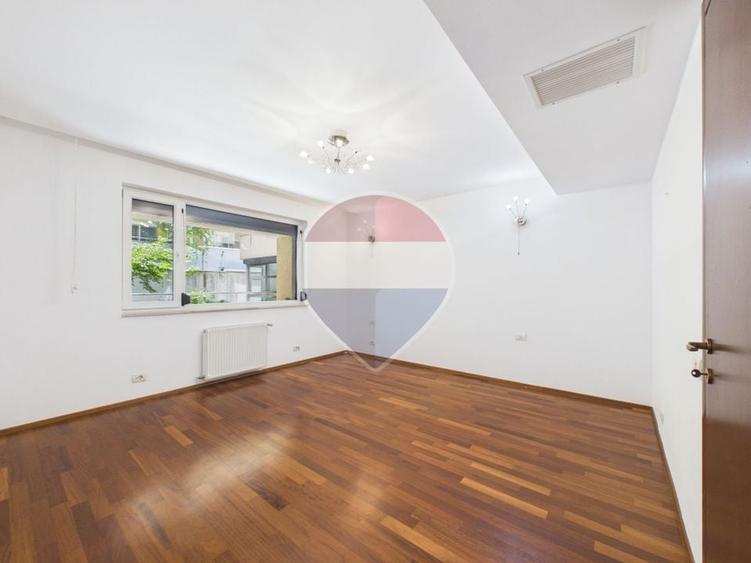 Apartament cu 3 camere decomandat, mobilat în Șoseaua Nordului