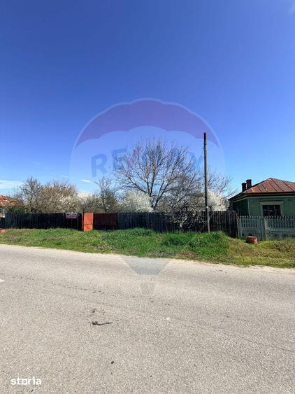 Teren de 3700 mp, în Iancu Jianu