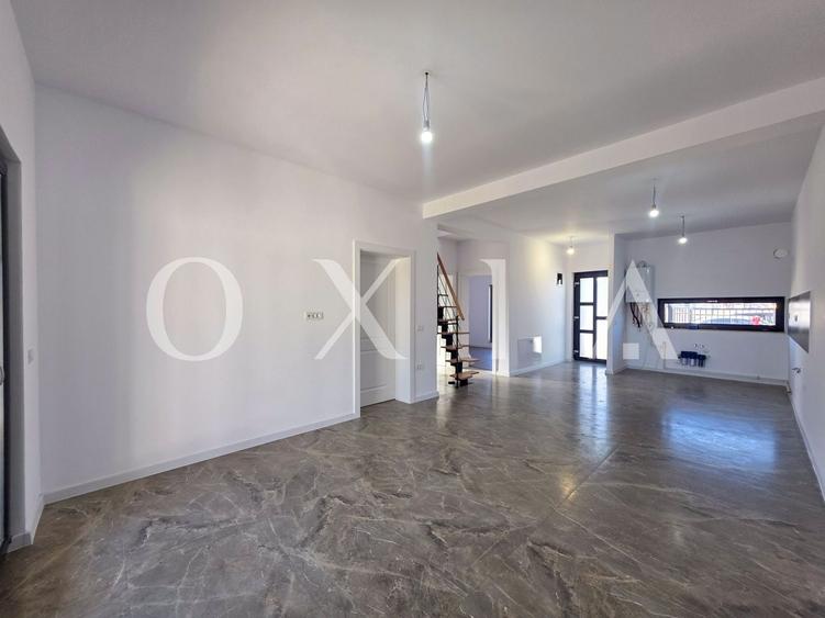Duplex cu 4 camere cu Canalizare în Moșnița Nouă