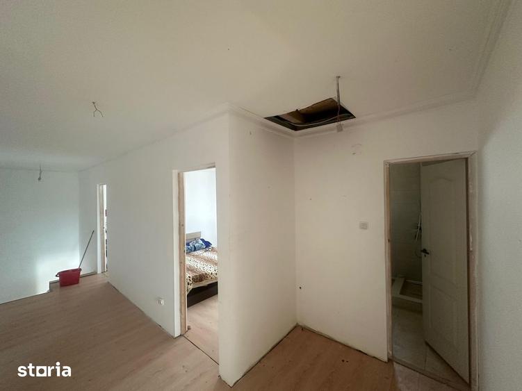 Casă cu 5 camere cu Teren 250 Mp în Năvodari