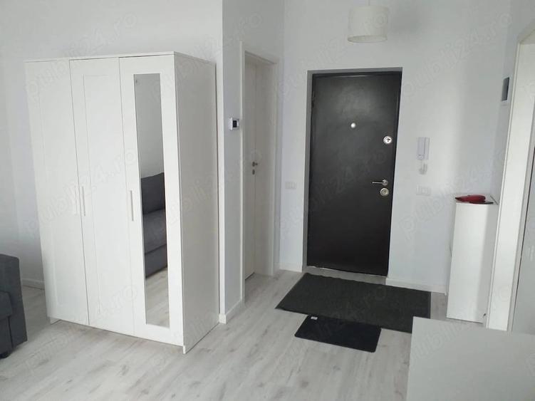 Garsonieră decomandată în Central