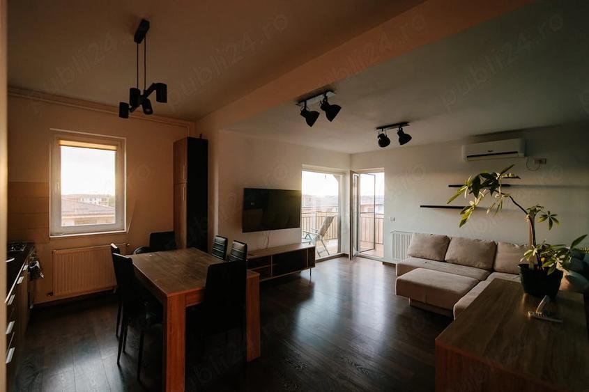 Apartament cu 3 camere decomandat în Central