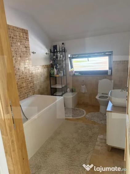 Casă cu 5 camere cu Teren 514 Mp în Central