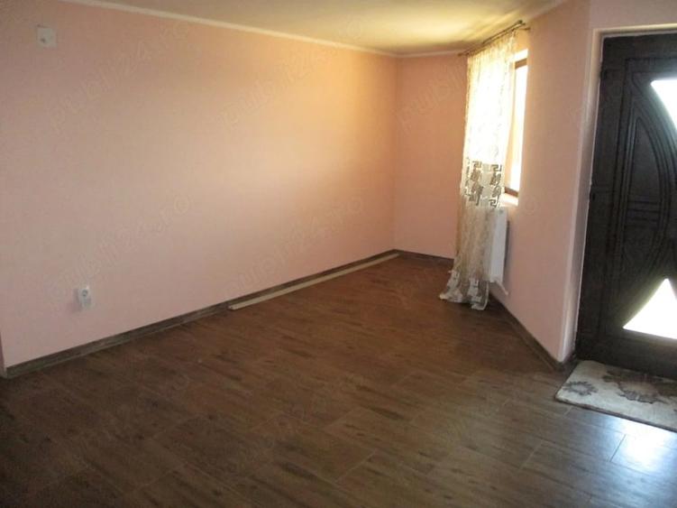 Casă cu 3 camere cu Teren 3804 Mp în Valea Cânepii
