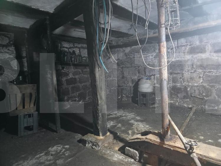 Casă individuală cu 5 camere cu Canalizare în Micfalău
