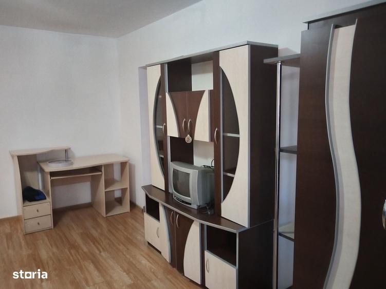 Apartament cu 2 camere semidecomandat în Vest