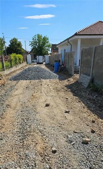 Teren Construcții intravilan de 1036 mp, în Giarmata