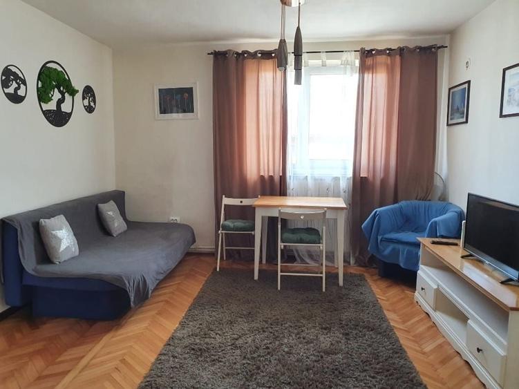 Apartament cu 2 camere decomandat în Cetate