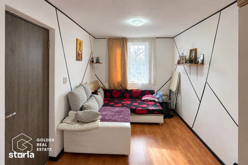 Casă cu 5 camere cu Teren 4320 Mp în Șagu