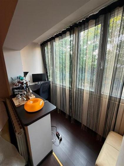Apartament cu 3 camere decomandat, mobilat în Dristor
