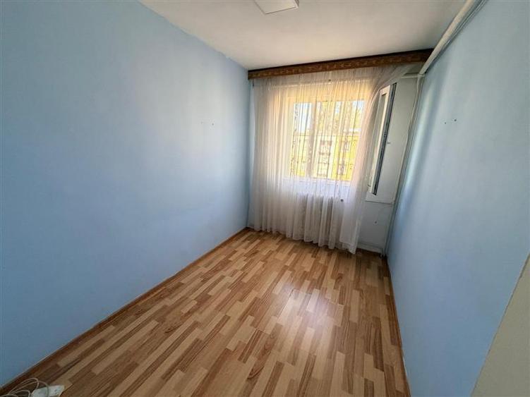 Apartament cu 3 camere Alexandru cel Bun  Piata Voievozilor - 11