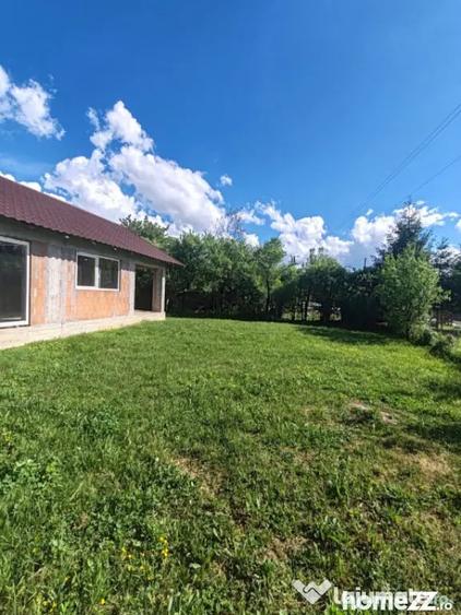 Casă cu 3 camere cu Teren 900 Mp în Bușag