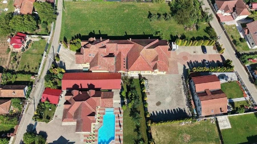Hotel/Pensiune, de 1,284 mp, în Șoimuș