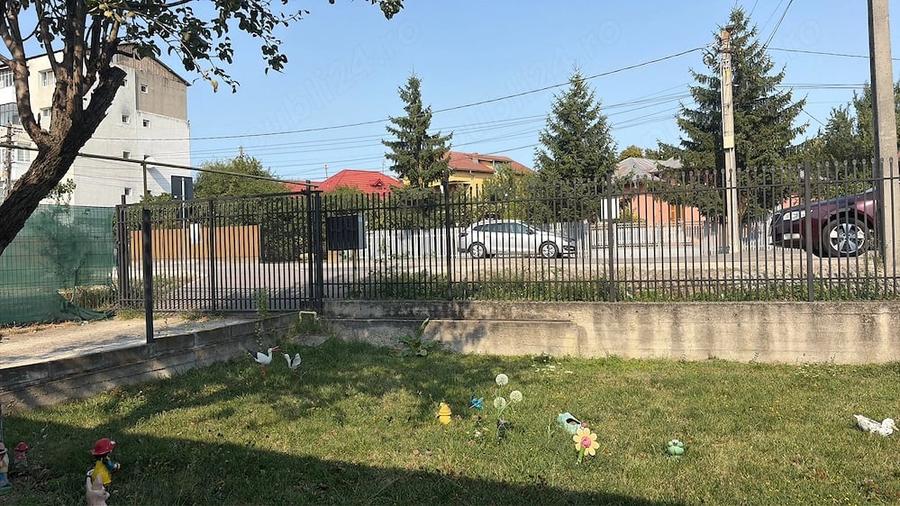 Casă cu Teren 900 Mp în Central