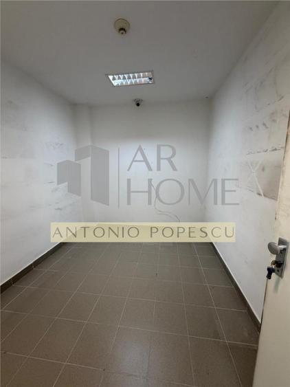Spațiu comercial, de 144 mp, în Malu Roșu