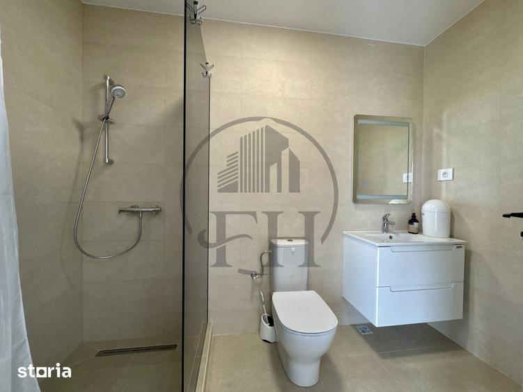 Casă cu 5 camere cu Teren 404 Mp în Central