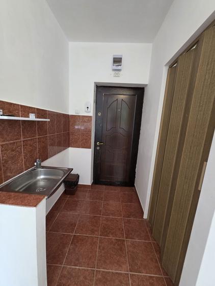 Persoana fizica, gars ETAJ I ,zona Transilvaniei ,Pta Rogerius - 3